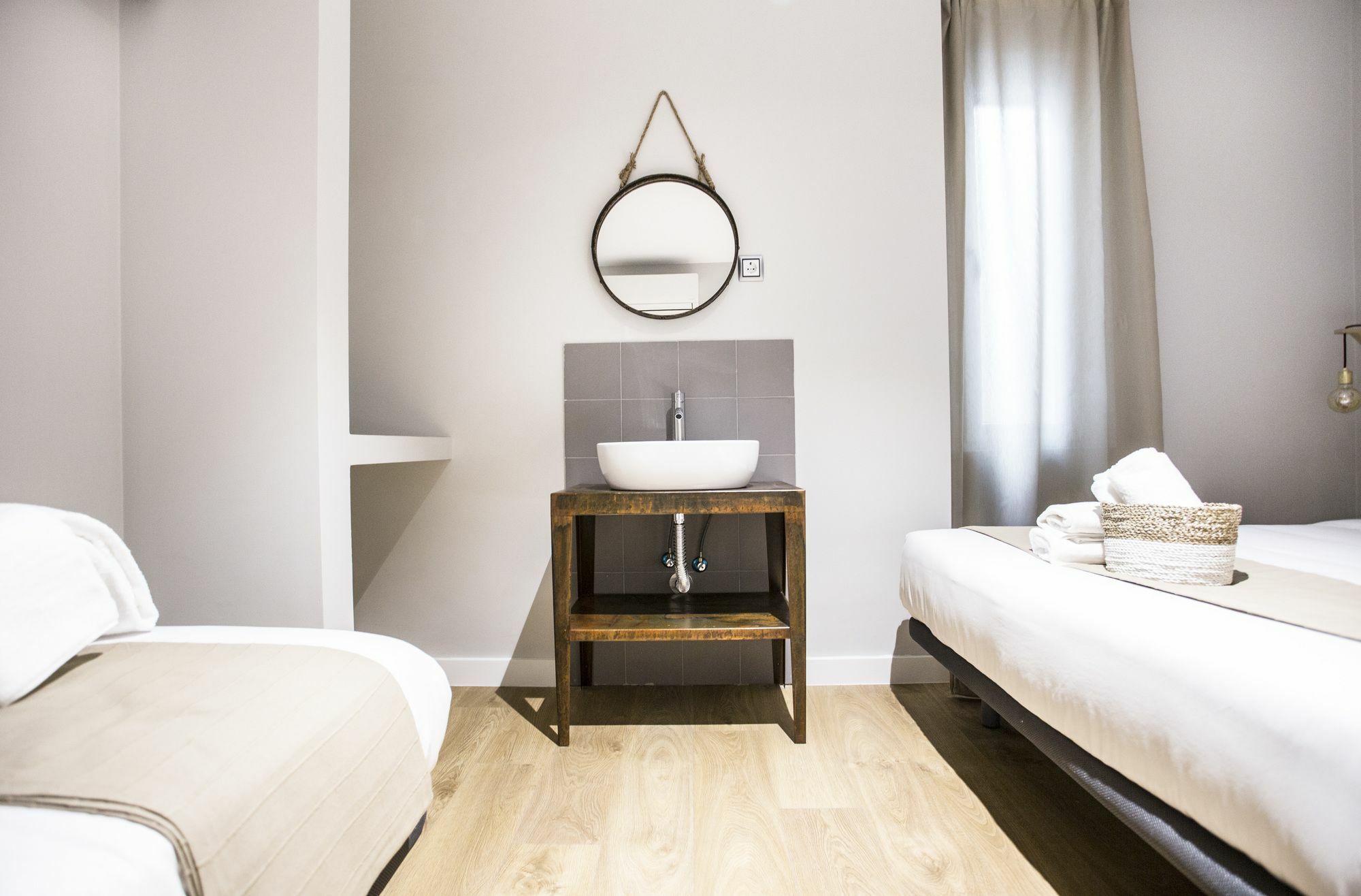 Hola Rooms Madrid Ngoại thất bức ảnh